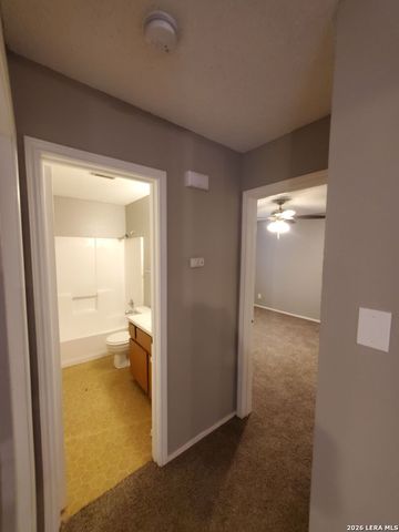 8930 HAMBLEDON DR, San Antonio, TX 78250