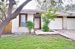 8930 HAMBLEDON DR, San Antonio, TX 78250