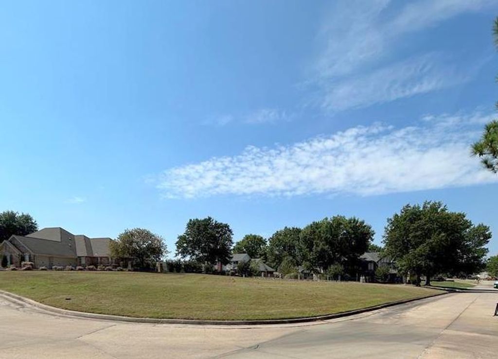 Robinwood Place, Shawnee, OK 74801