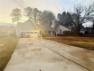 2371 Bankston Circle, Snellville, GA 30078