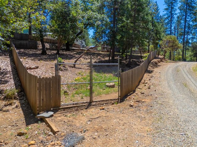 14334 Oregon Peak Rd, Dobbins, CA 95935