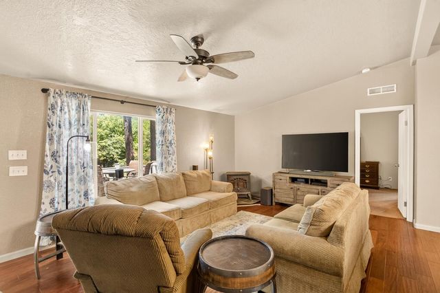 14334 Oregon Peak Rd, Dobbins, CA 95935