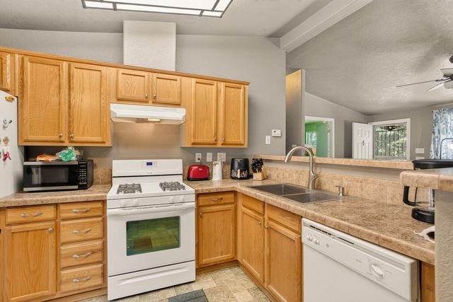 14334 Oregon Peak Rd, Dobbins, CA 95935