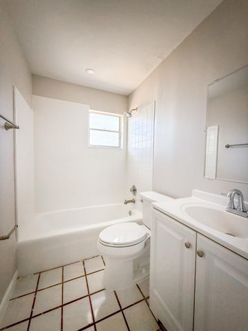 3455 Hi St, Lake Worth, FL 33461