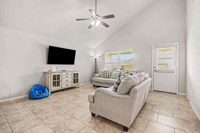 8126 Carillon Way, Rosharon, TX 77583