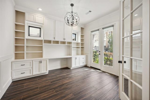215 Malone Street, Houston, TX 77007