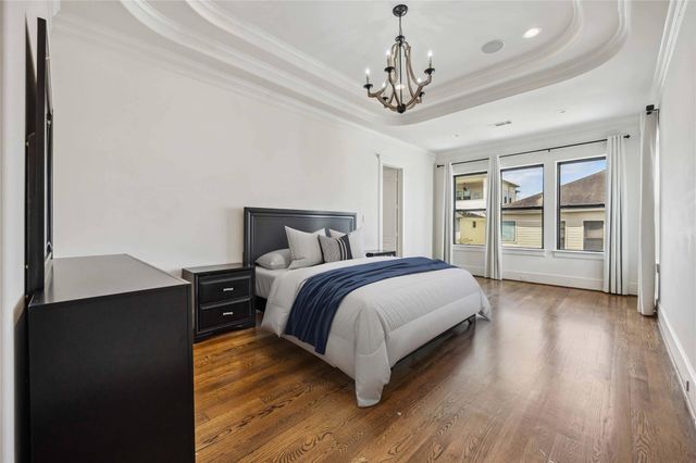 215 Malone Street, Houston, TX 77007