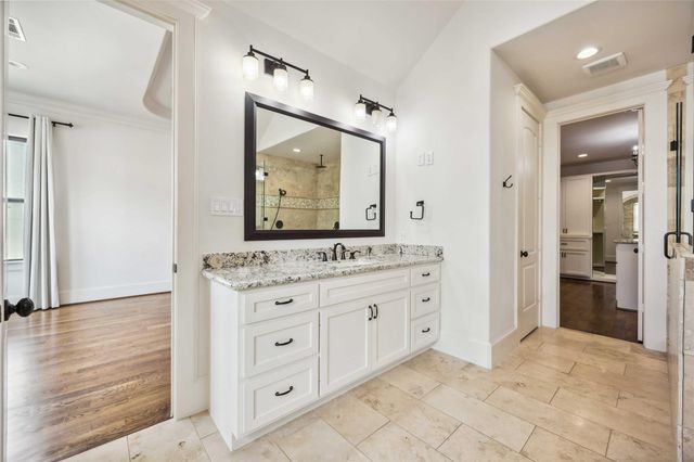 215 Malone Street, Houston, TX 77007