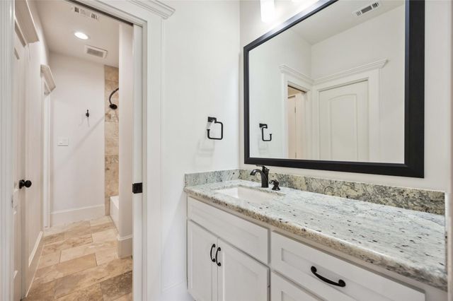 215 Malone Street, Houston, TX 77007