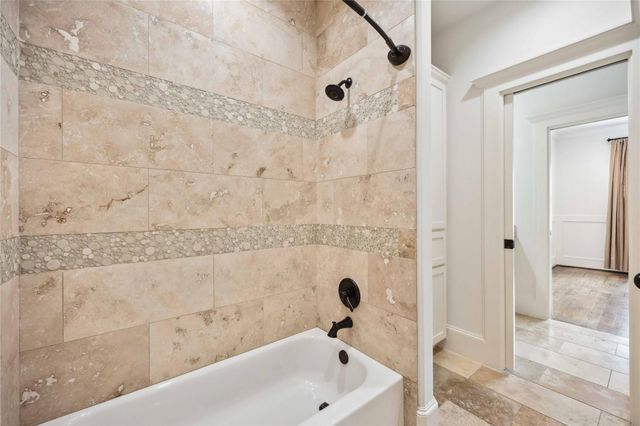 215 Malone Street, Houston, TX 77007