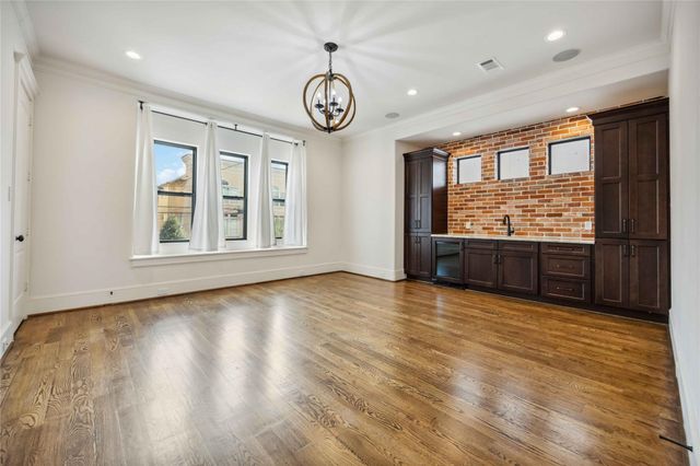 215 Malone Street, Houston, TX 77007