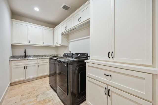 215 Malone Street, Houston, TX 77007