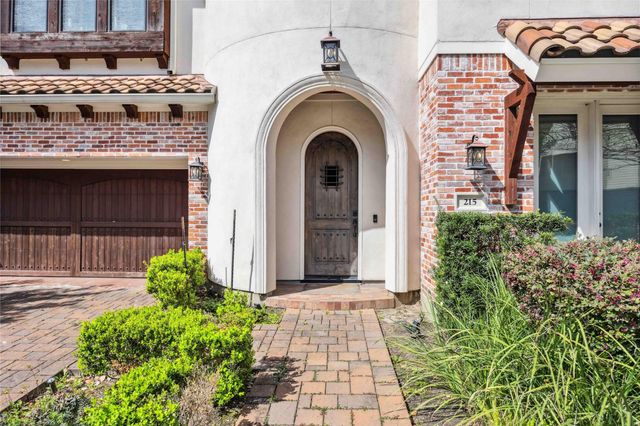 215 Malone Street, Houston, TX 77007