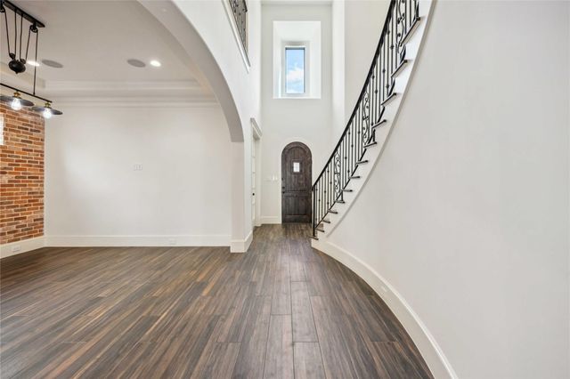 215 Malone Street, Houston, TX 77007