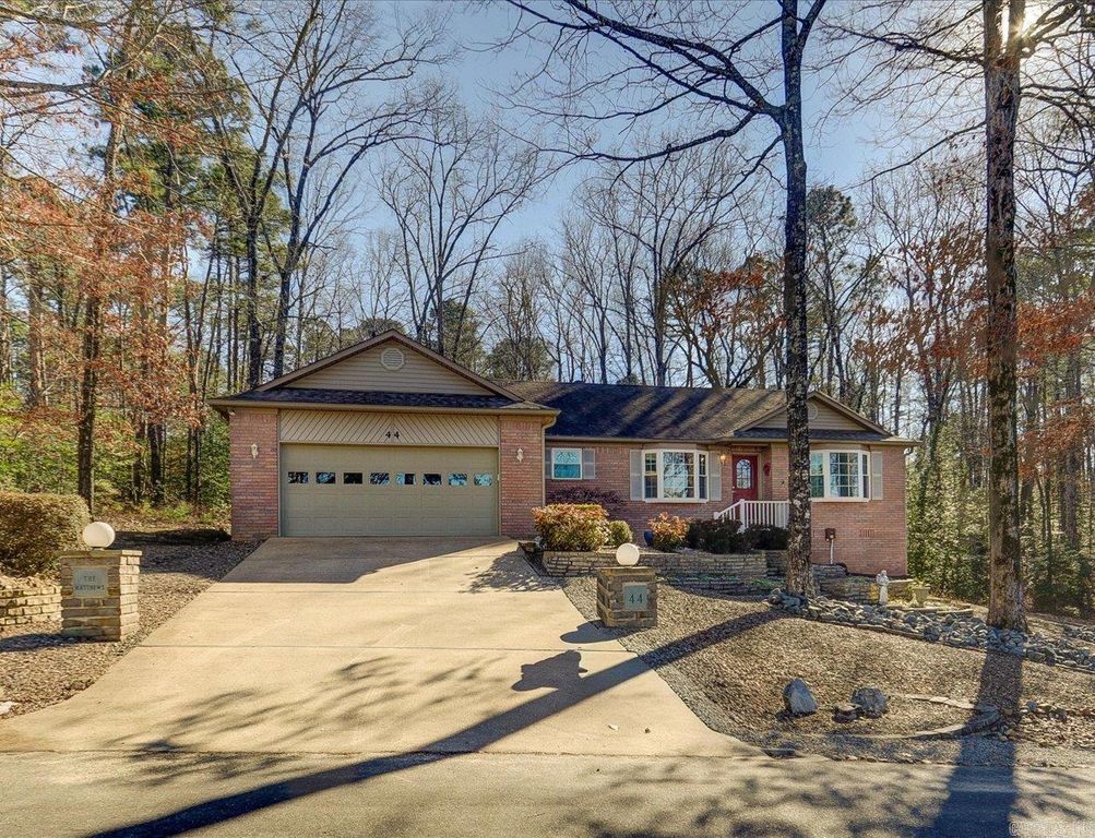 44 Zarpa Way, Hot Springs Village, AR 71909