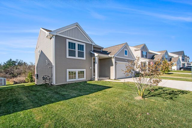 2664 Plover Drive Se, City Of Kentwood, MI 49508