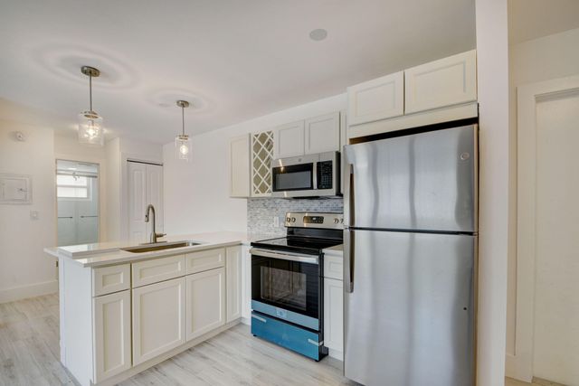 525 S Broadway J, Lantana, FL 33462