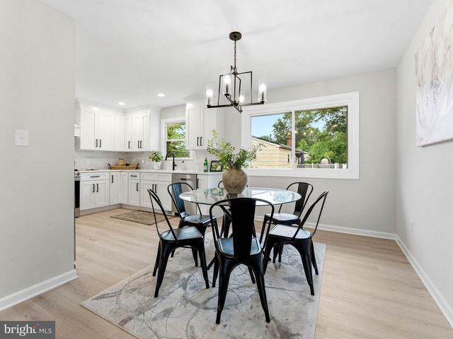2 MANOR TER, Mount Holly, NJ 08060
