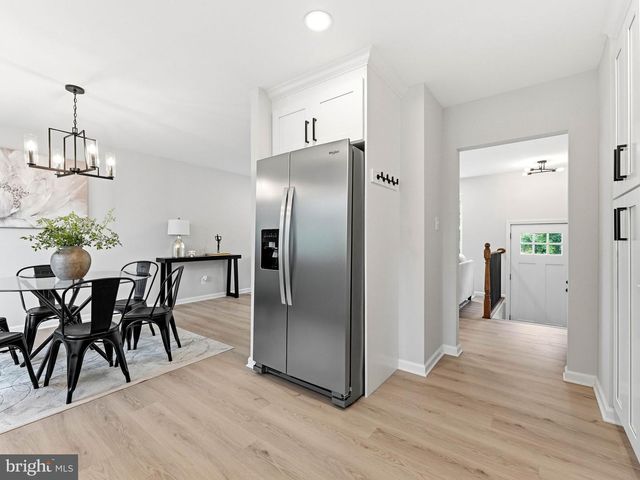 2 MANOR TER, Mount Holly, NJ 08060