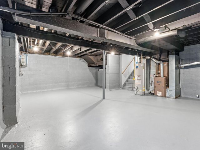 2 MANOR TER, Mount Holly, NJ 08060