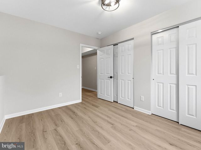 2 MANOR TER, Mount Holly, NJ 08060