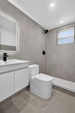 458 SW 9th St 1, Miami, FL 33130
