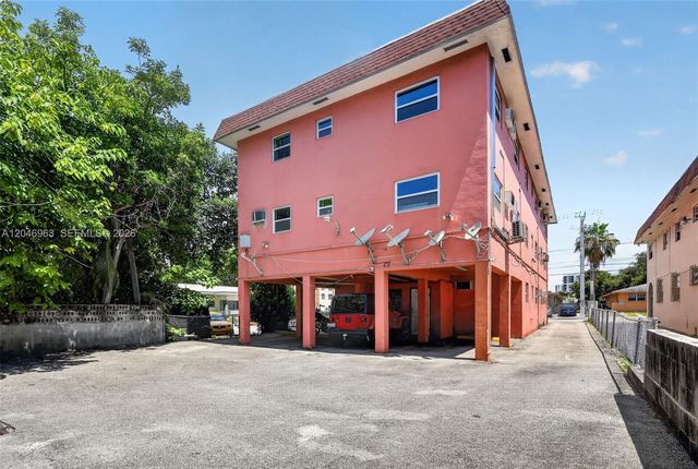 458 SW 9th St 1, Miami, FL 33130