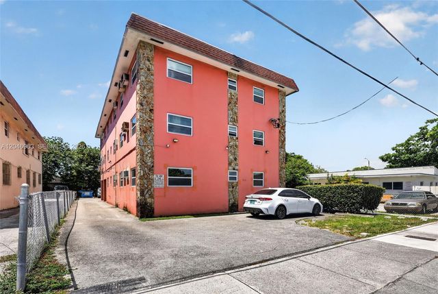 458 SW 9th St 1, Miami, FL 33130