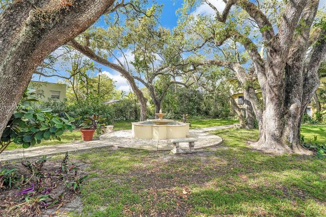 738 NE 90th Street 207, Miami, FL 33138