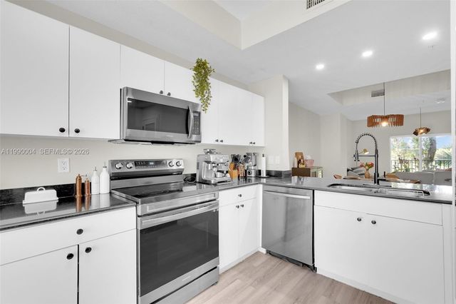 738 NE 90th Street 207, Miami, FL 33138