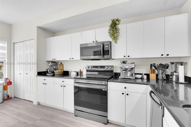 738 NE 90th Street 207, Miami, FL 33138