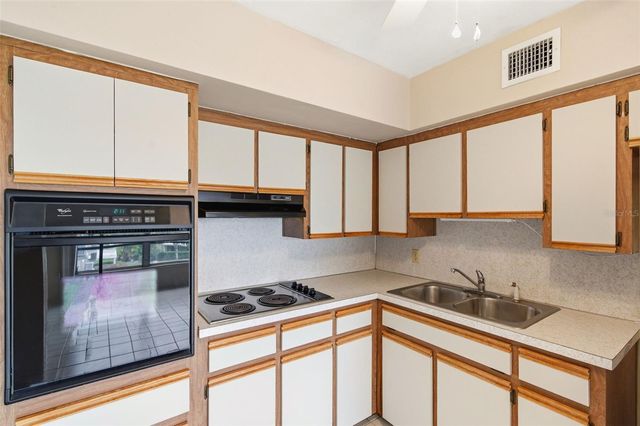 2462 BRAZILIA DRIVE 70, Clearwater, FL 33763