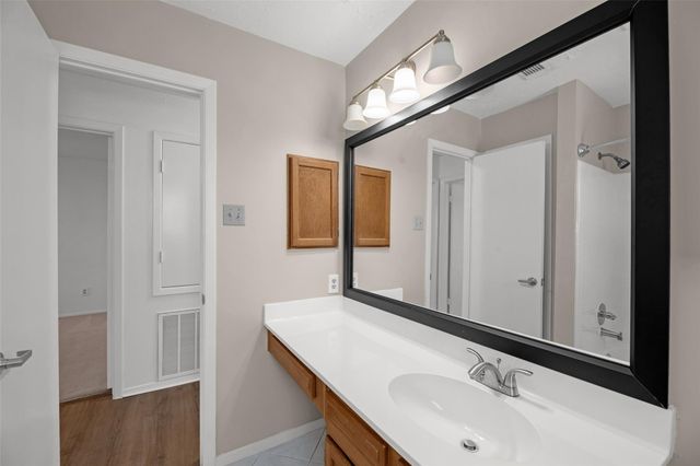 2302 Doverglen Drive, Missouri City, TX 77489