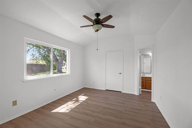 2302 Doverglen Drive, Missouri City, TX 77489