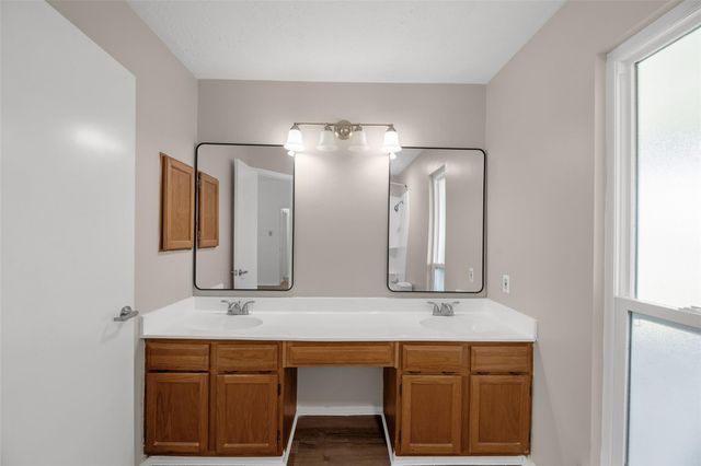 2302 Doverglen Drive, Missouri City, TX 77489