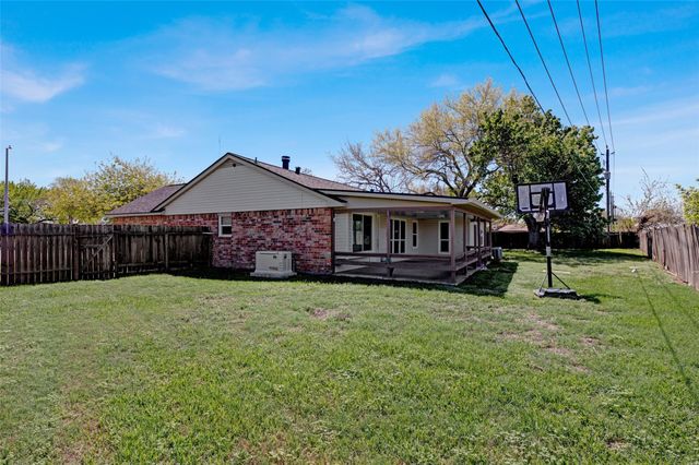 2302 Doverglen Drive, Missouri City, TX 77489