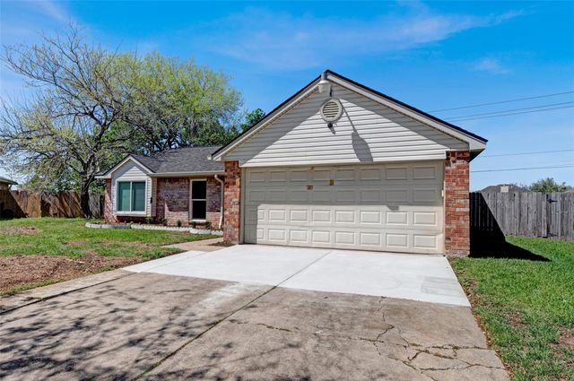 2302 Doverglen Drive, Missouri City, TX 77489