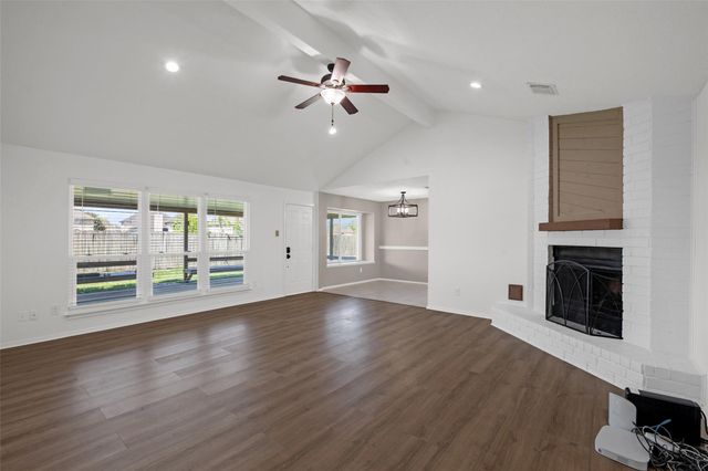 2302 Doverglen Drive, Missouri City, TX 77489