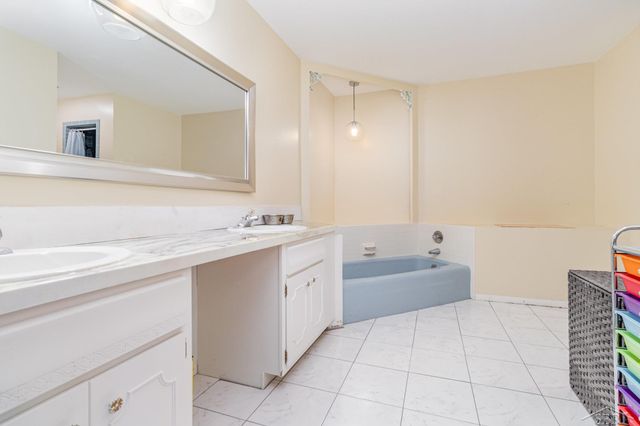 11025 Higley Circle, Schoolcraft, MI 49087