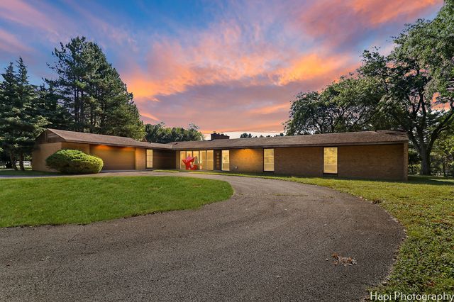 80 Meadow Hill Road, Barrington Hills, IL 60010