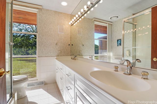 80 Meadow Hill Road, Barrington Hills, IL 60010