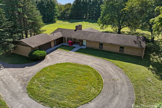 80 Meadow Hill Road, Barrington Hills, IL 60010