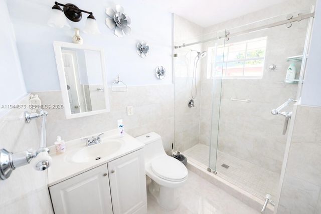 11333 SW 7th Ter ., Sweetwater, FL 33174