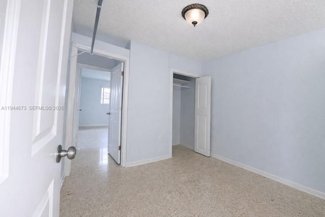 11333 SW 7th Ter ., Sweetwater, FL 33174