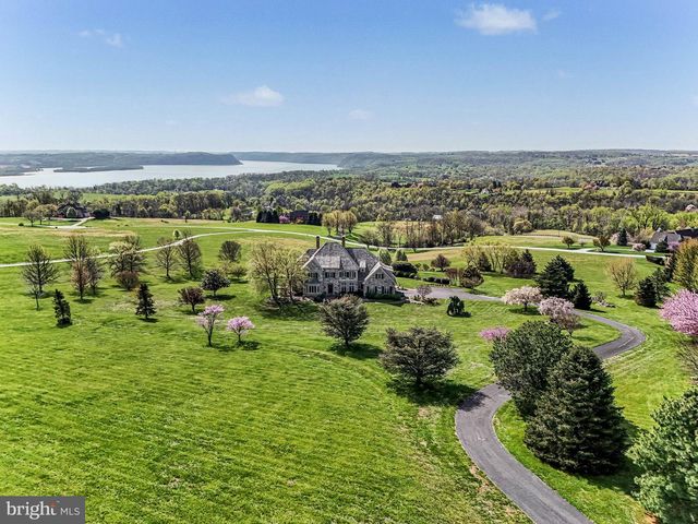 2020 KNIGHTS VIEW RD, Wrightsville, PA 17368