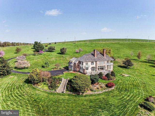 2020 KNIGHTS VIEW RD, Wrightsville, PA 17368