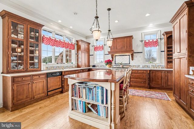 2020 KNIGHTS VIEW RD, Wrightsville, PA 17368