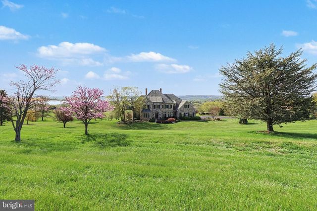 2020 KNIGHTS VIEW RD, Wrightsville, PA 17368