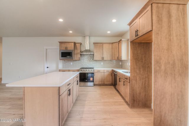 404 N 90th Ave, Yakima, WA 98908