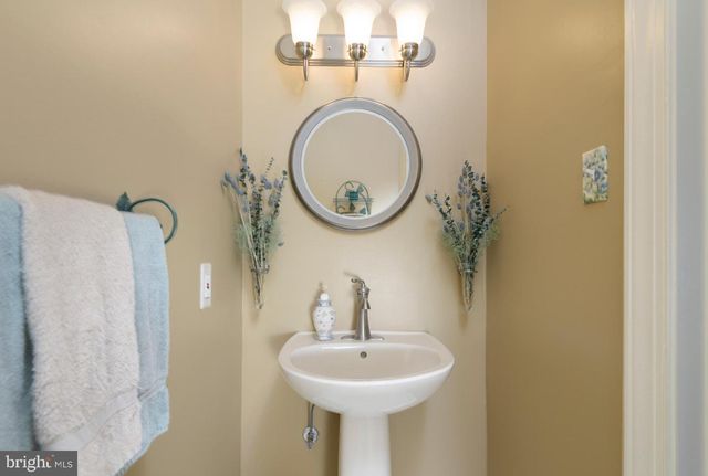 1198 CARRIE LN, West Chester, PA 19382